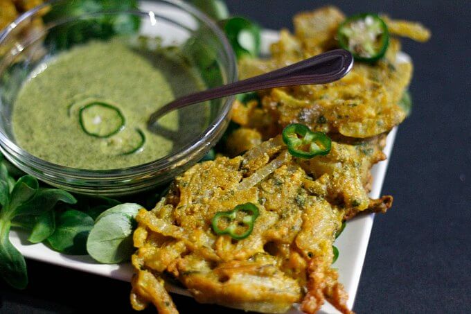 Onion Pakoras ~ #GlutenFree & #Easy Fritters Perfect for #MeatlessMondays from Lydia's Flexitarian Kitchen