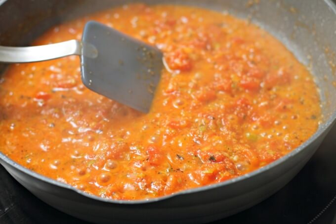 Spaghetti with Fresh Tomato Sauce ~ Lydia's Flexitarian Kitchen